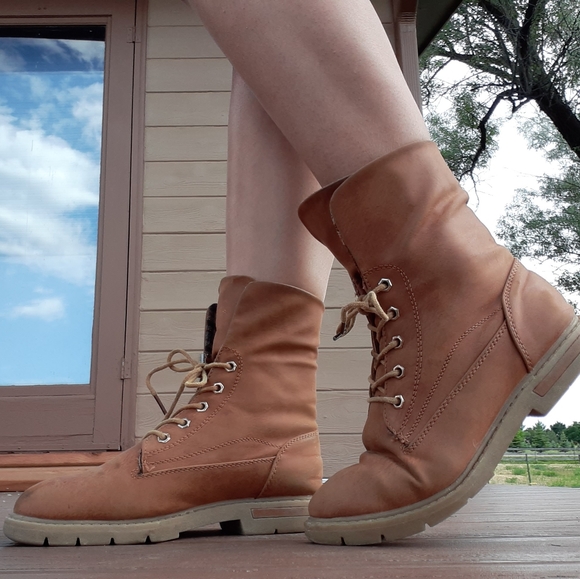 Brown Lace-Up Adventure and Hiking Boots - Picture 2 of 5